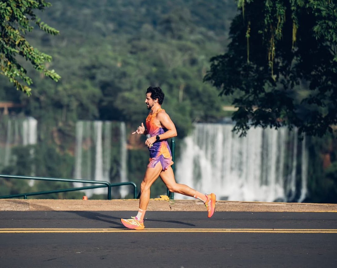 Corrida é tênis e perna, e alguns goles de café antes, nada muito além disso